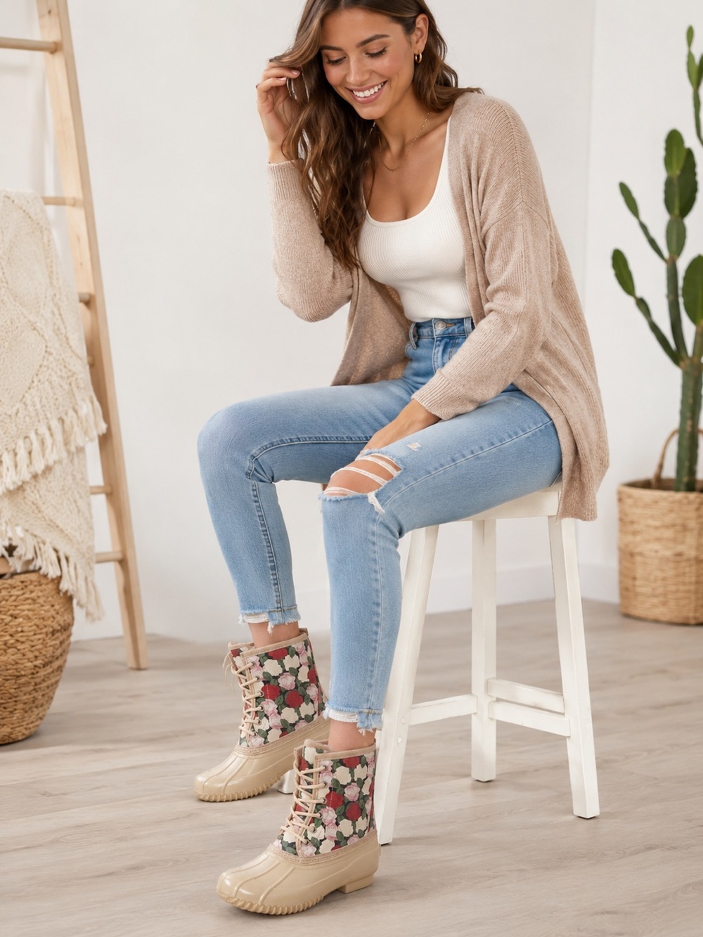 SUGAR, floral beige women’s waterproof duck boots size 8 , NEW